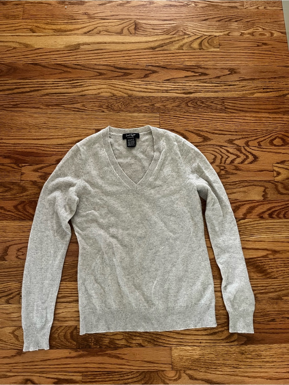 Lord and Taylor Light Gray V-Neck Sweater